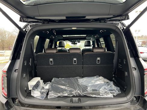 New 2025 Nissan Armada Platinum Reserve image 23