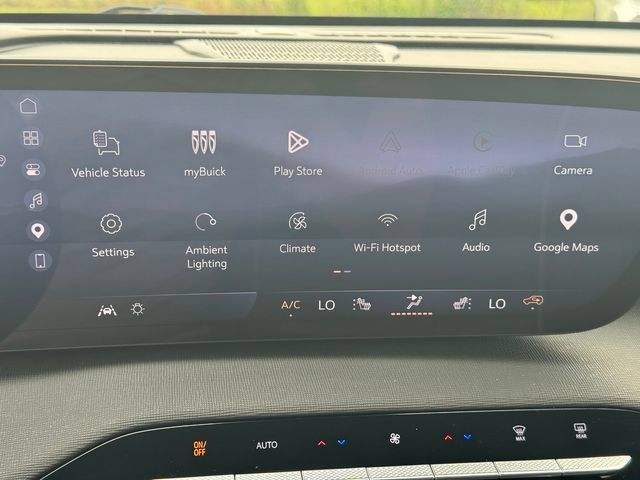 Used 2025 Buick Enclave Preferred AWD/4WD image 31