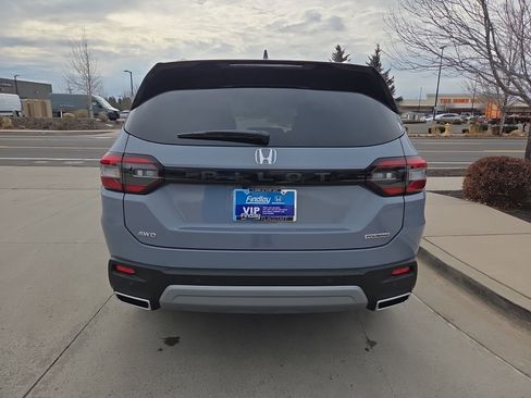 New 2025 Honda Pilot Touring image 5
