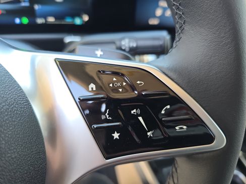 New 2026 Mercedes-Benz GLB 250 4MATIC image 18