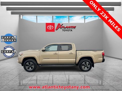 Used 2019 Toyota Tacoma TRD Sport image 4