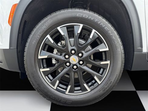 New 2026 Chevrolet Traverse LT w/ Sun and Wheel Package image 14