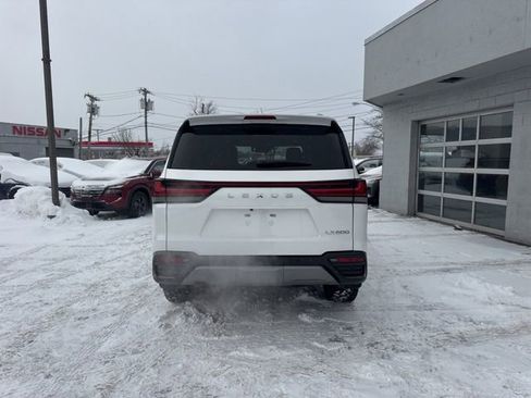Used 2024 Lexus LX 600 4WD w/ Luxury Package image 3
