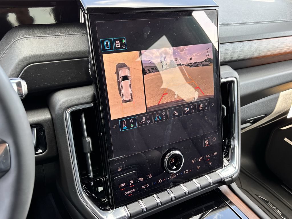New 2026 GMC Yukon Denali w/ Denali Reserve Package AWD/4WD image 14