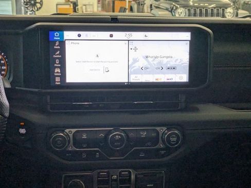 New 2025 Jeep Wrangler Unlimited Rubicon image 11