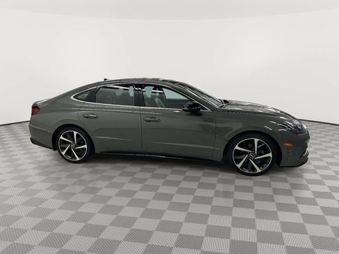 Used 2023 Hyundai Sonata SEL Plus FWD image 2