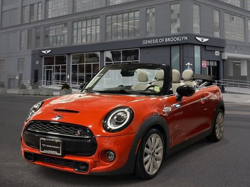 Used 2021 MINI Cooper S FWD image 1