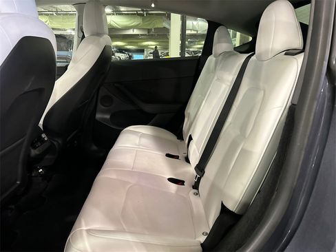 Used 2023 Tesla Model Y Long Range image 21
