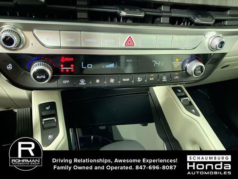 Used 2025 Kia Telluride EX w/ EX Captain's Chair Package image 10