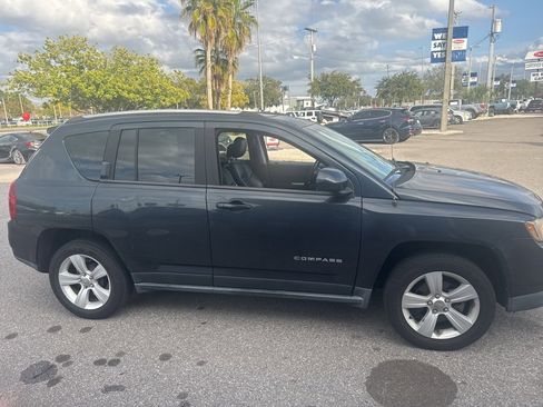 Used 2015 Jeep Compass High Altitude image 2