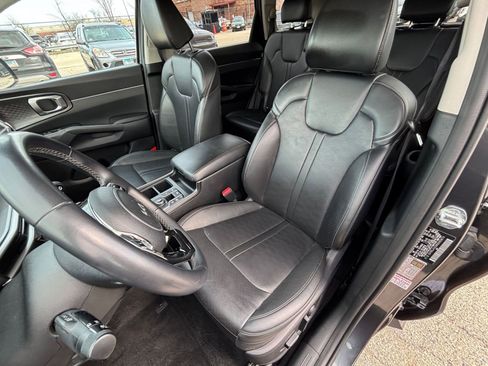 Used 2024 Kia Sorento S FWD image 39