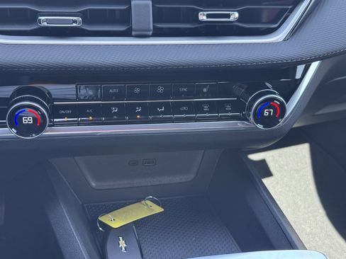 New 2026 Chevrolet Equinox LT w/ Convenience Package II image 19