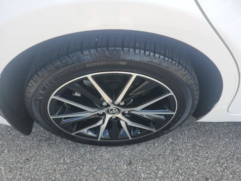 Used 2023 Toyota Camry SE FWD image 4