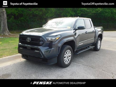 Used 2025 Toyota Tacoma SR5 AWD/4WD image 1