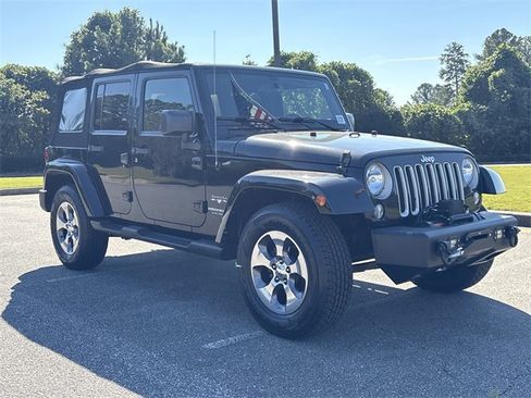 Used 2016 Jeep Wrangler Unlimited Sahara w/ Connectivity Group image 3
