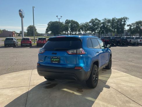 Used 2023 Jeep Cherokee Altitude Lux image 5