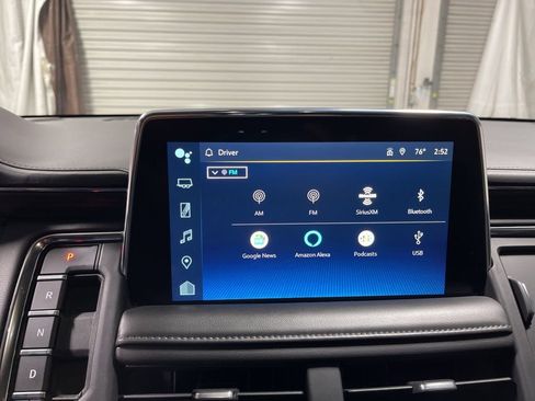 Used 2023 Chevrolet Suburban LT image 39