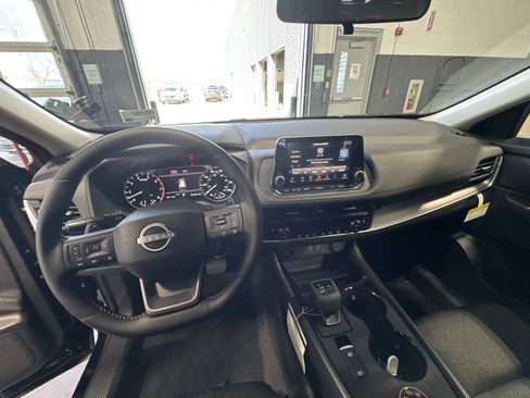 Certified 2026 Nissan Rogue SV w/ Cold Weather Package AWD/4WD image 29