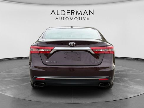 Used 2016 Toyota Avalon XLE Plus FWD image 4