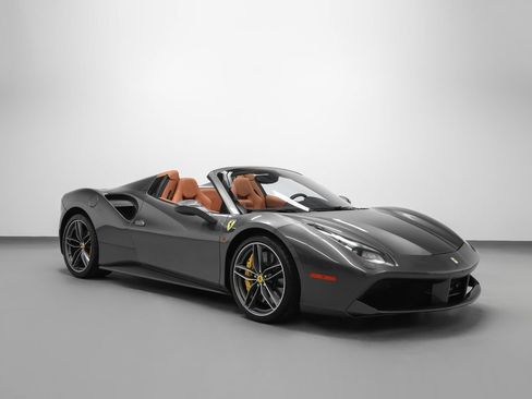 Certified 2018 Ferrari 488 Spider RWD image 1