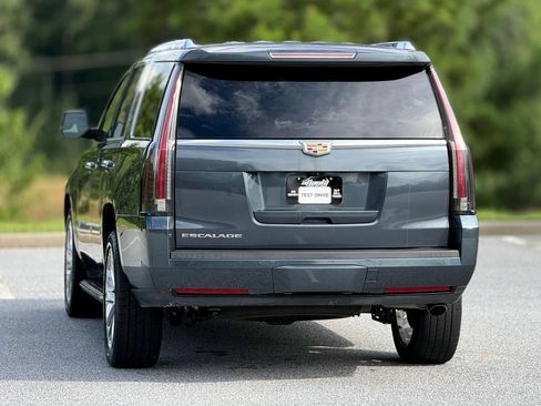 Used 2019 Cadillac Escalade Luxury AWD/4WD image 5