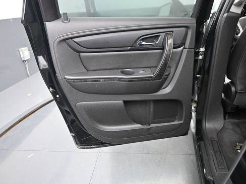 Used 2017 GMC Acadia Limited SLT image 15