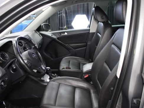 Used 2013 Volkswagen Tiguan S AWD/4WD image 12