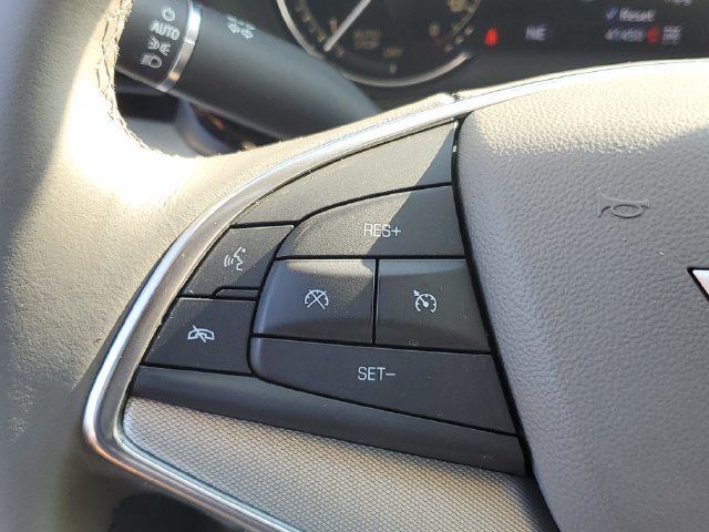 Certified 2020 Cadillac XT5 Premium Luxury w/ LPO, Floor Liner Package AWD/4WD image 21