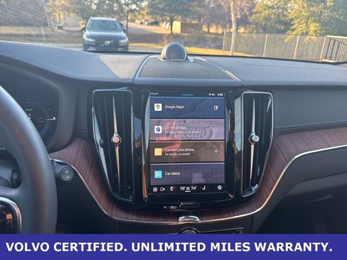 Certified 2024 Volvo XC60 T8 Ultimate w/ Protection Package Premier image 26