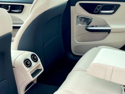 Certified 2026 Mercedes-Benz C 300 4MATIC Sedan image 21