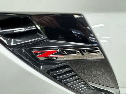 Used 2019 Chevrolet Corvette Z06 RWD image 32
