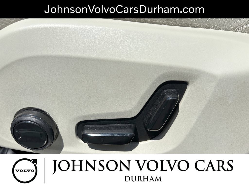 Used 2023 Volvo XC90 B5 Core w/ Climate Package AWD/4WD image 14
