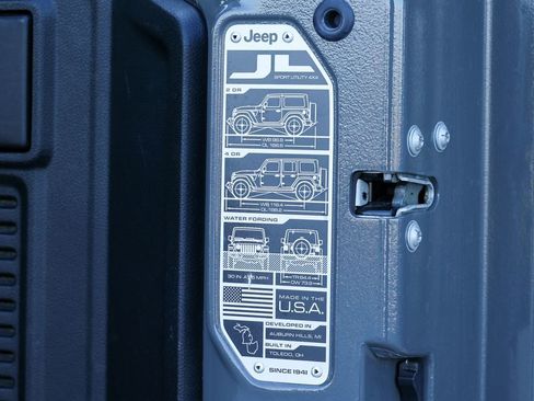 Used 2020 Jeep Wrangler Rubicon w/ LED Lighting Group image 43