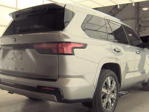 Used 2023 Toyota Sequoia Capstone image 3