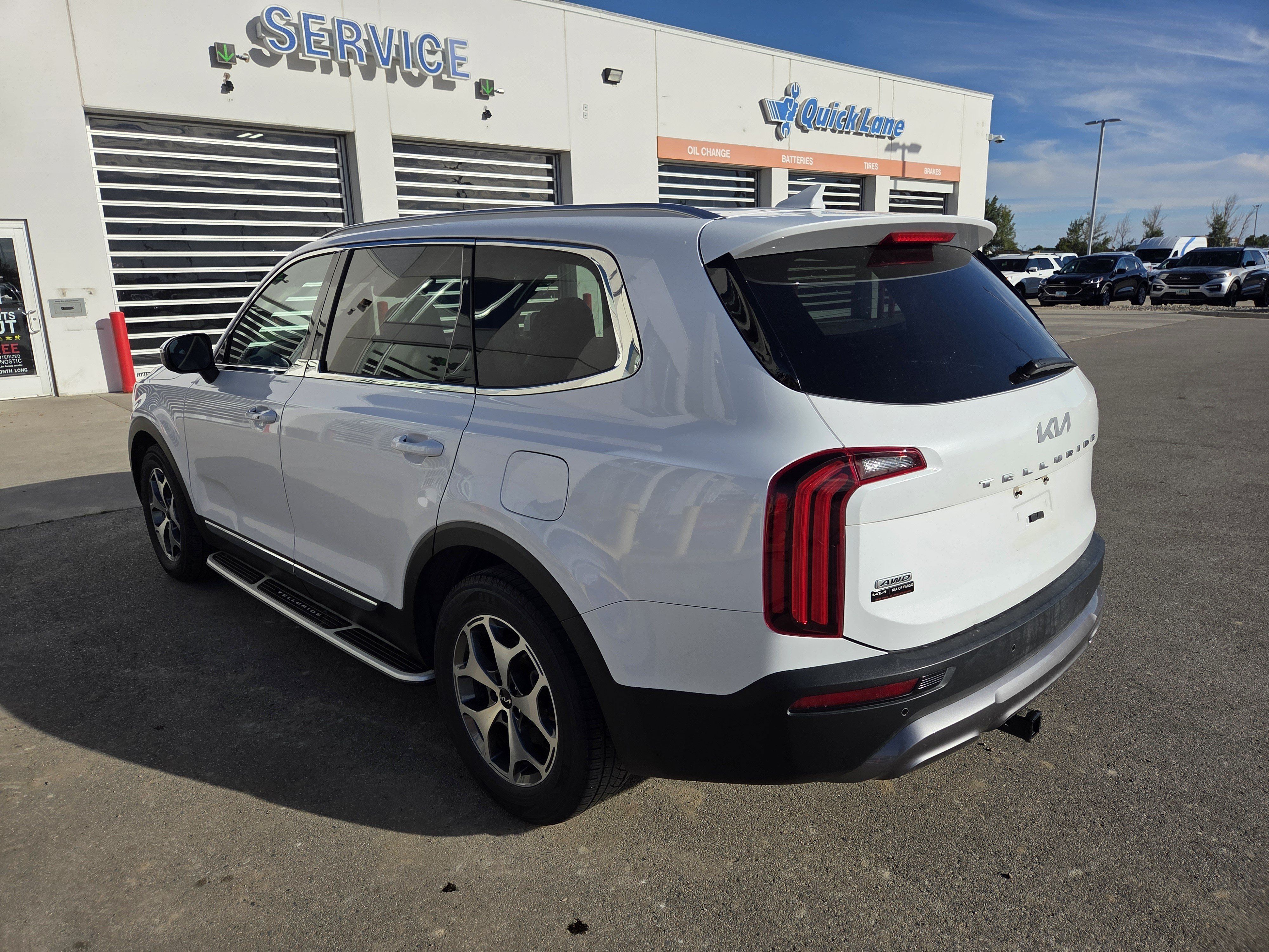 Used 2022 Kia Telluride EX AWD/4WD image 4