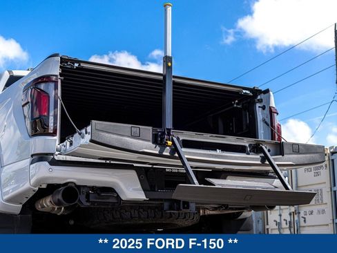 Used 2025 Ford F150 Raptor AWD/4WD image 35