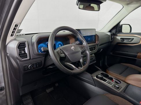 Used 2025 Ford Bronco Sport Outer Banks w/ Outer Banks Tech Package+ AWD/4WD image 9