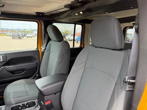 Used 2026 Jeep Wrangler Unlimited Sport AWD/4WD image 6