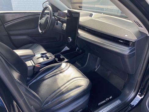 Used 2021 Ford Mustang Mach-E Premium image 9