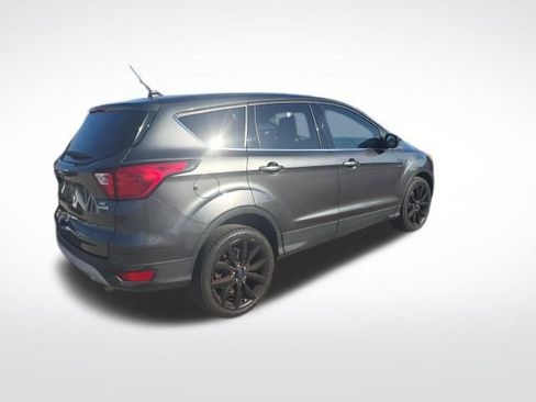 Certified 2019 Ford Escape SE image 16