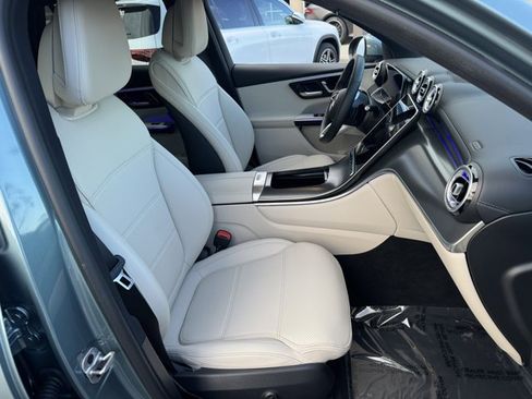 Used 2025 Mercedes-Benz GLC 350e 4MATIC image 6