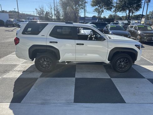 Used 2026 Toyota 4Runner SR5 image 3