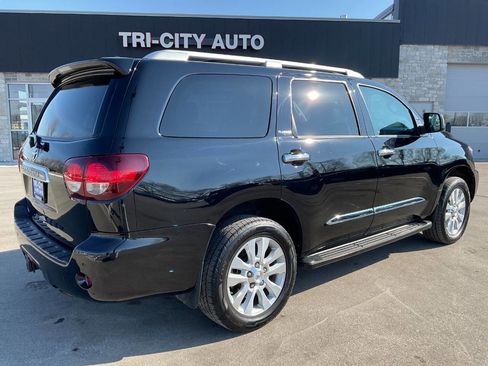Used 2018 Toyota Sequoia Platinum image 7