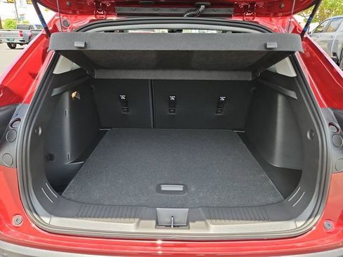 New 2025 Chevrolet Trax LT w/ Driver Confidence Package image 21