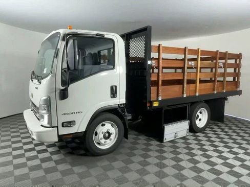 New 2025 Chevrolet Low Cab Forward image 8
