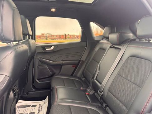 Used 2024 Ford Escape ST-Line w/ Tech Pack #1 AWD/4WD image 29