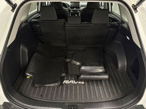 Certified 2022 Toyota RAV4 XLE image 6