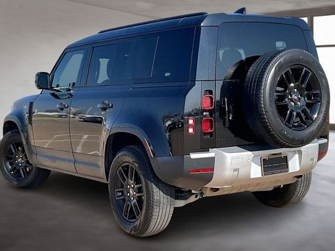 Used 2025 Land Rover Defender 110 S image 12