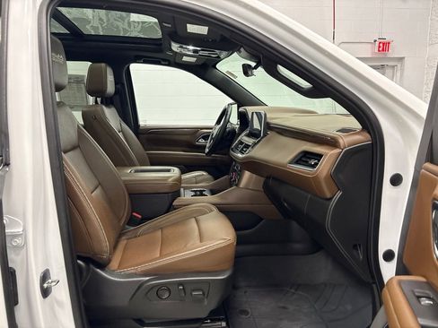 Used 2023 Chevrolet Tahoe High Country AWD/4WD image 34