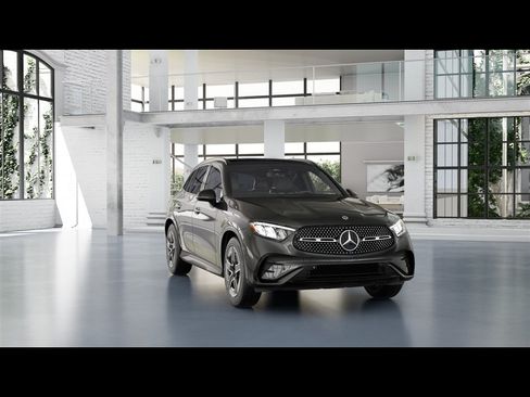 Used 2026 Mercedes-Benz GLC 300 4MATIC image 4